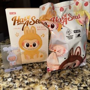 Pop Mart Labubu Have A Seat ZIZI